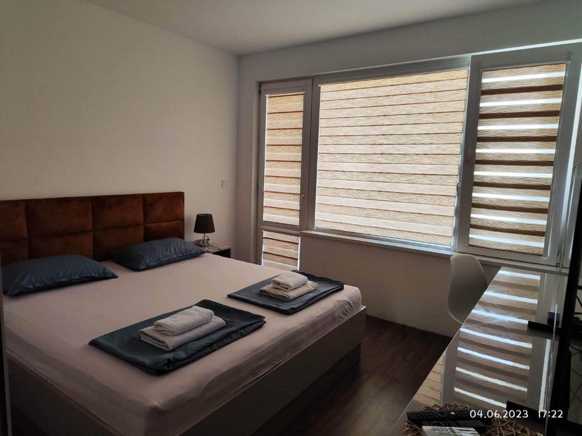 Dety's Apartment Burgas City